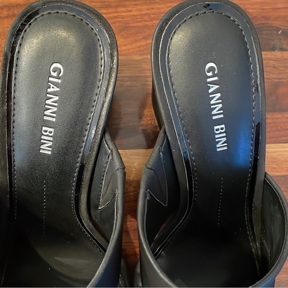 Gianni Bini ladies heels, size 7 leather - Picture 3 of 8